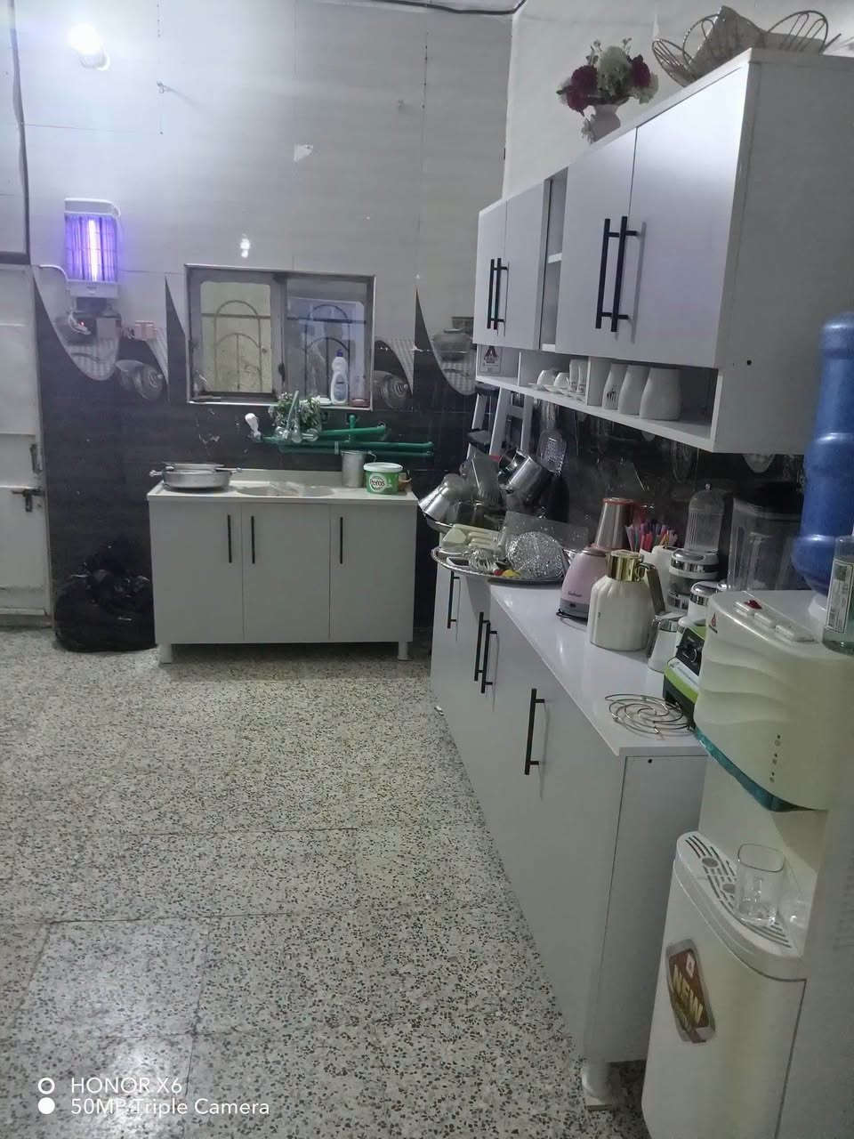 🏠 على بركة الله تعالى

🔴 دار للبيع – طابو صرف

📍 الموقع: الديوانية – حي الزهراء – شارع ٢٠ – شارع مشتل السلام

📐 المساحة: ١٤٧ متر
📏 الواجهة: ٨.٥ متر

🏡 مواصفات الدار:
• غرفة
• صالة
• استقبال
• مطبخ
• صحيات داخلية وخارجية
• مناور
• كراج

💰 السعر: ٧٨ مليون دينار

📌 تابعوا الصفحة وشوفوا عروضنا أول بأول.

🏠 عندك عقار تريد تبيعه؟
دز التفاصيل خاص، والباقي علينه 🤝

📞 للاستفسار: ***********

🏢 مكتب أبو عبدالله الشمخاني للعقار

نص مكتوب في الصور:
- HONOR X6 50MP Triple Camera
- O HONOR X6
- 50MP Triple Camera
- HONOR X6