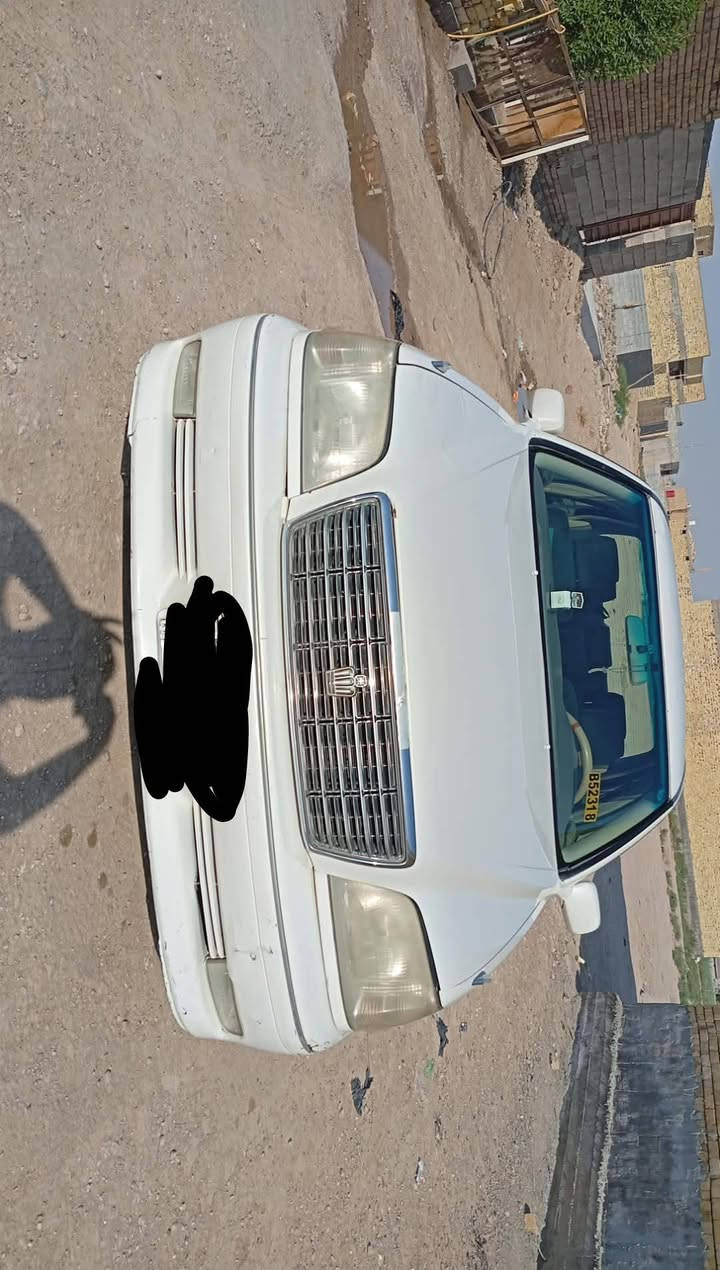سلام عليكم. ملكة2003.متؤم طبق الاصل. شمالي. كص جنطة.
السعر28بيهةمجال قليل. 
***********.. السيارةبلعمارة.. تبريدثلج. طخم تاير. حدادية90بلمية
