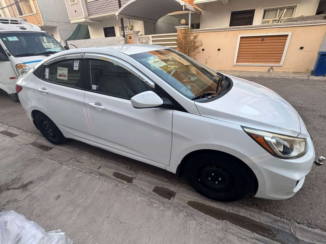السلام عليكم 
اكسنت امريكي ٢٠١٦ 
سياره نضيفه وبعدها بحاله الوكاله بدون نواقص
بدون ايرباك  ضررها سطحي بلجاملغ الامامي تبديل بدون صبغ وبلعراق تبدلت باب السايق بلادي نفس لون وبيها كم حالوبه بلقماره بسيطات 
مكان ديالى بعقوبه 
ممشى سياره ٧٤ الف
السعر ٨٥ وبيها مجال 
***********
