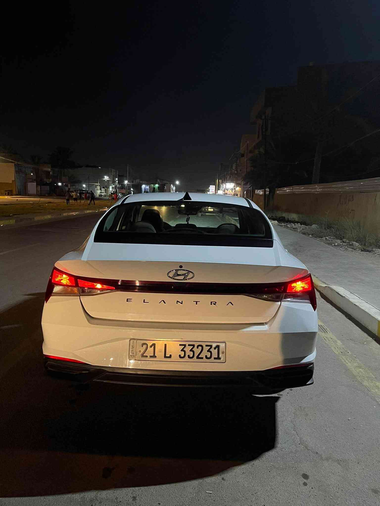 الانتره موديل ٢١
رقم سلمانيه باسمي 
سياره نص فول 
شاشه ورادار امامي وكامره وقارء مسار ومثبت سرعه وابل كار بلي واندرويد اوتو نضام نومال وسبورت وسمارت السمارت يصير ذكي يجمع بين سبورت ونورمال وايكو  تدفاى كشنات 
محرك الفين دوش 
كير ٨ نمر 
ضربتها جامع امامي وربع البنيد جاملغ مبدل والبنيد نفسه معدل واكو صارت عندي بالعراق طخه صغيره بجاملغ خلفي عكس سايق ع كد اربع اصابع 
سعر ١٣٠ ورقه وبيها مجال 
مكاني بغداد شعب حي بساتين
 *********** متواجد ع خط وع واتس
