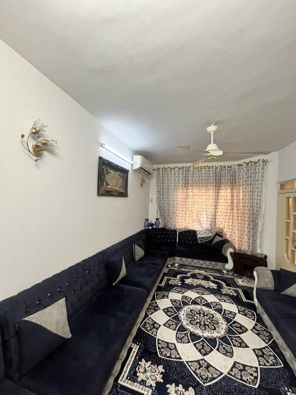 بيت 🏠 للبيع في منطقة الكندي الاولى
بيت للبيع منطقة الكندي الاولى قرب جامع الفردوس
مساحة الدار 150 متر
واجهة 6 / عمق 25
يتكون الدار من طابق ونص
الطابق الاول
يتكون من غرفتين نوم + استقبال + مطبخ + صحيات + مناور عدد 2
الطابق الثاني يتكون من غرفة وبيتونة
سند 2026
للاستفسار ***********
