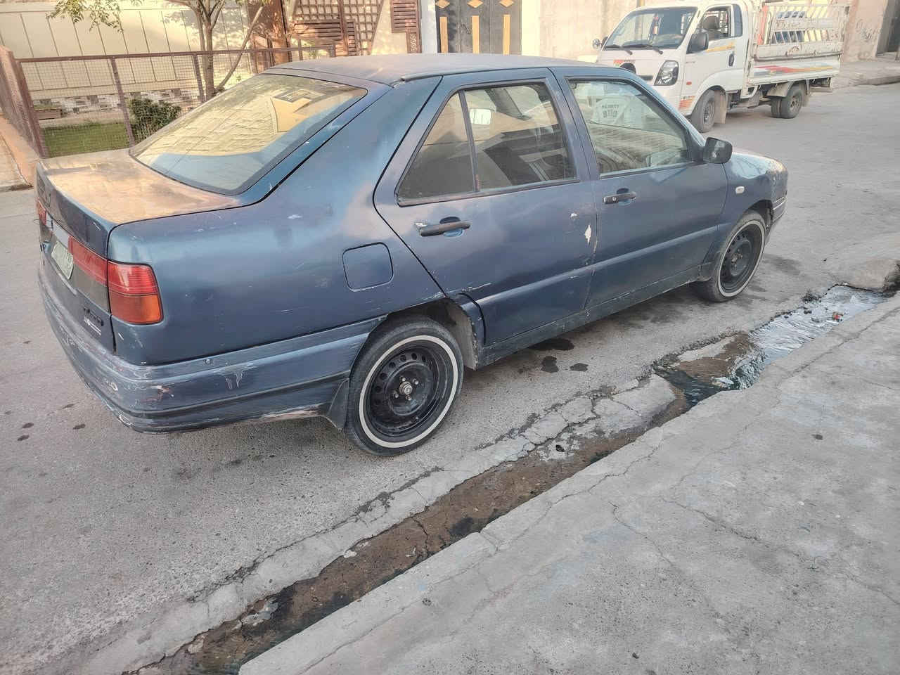سياره سيات برازيلي
موديل 91 مكينه 8/0
مكينه كير شرط بدون صبغ 
سنويه بيضه شرط التحويل 
وكاله من الوكيل السعر 15وبيها مجال 
الاتصال *********** بي واتساب
