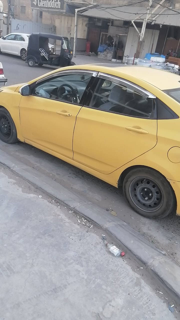 بغداد الدوره 
اكسنت موديل 2012 كندي
 محرك 1600 GDI كير ومحرك ما بيهن شي سياره بيها نقوصات يرادلها ترتيب شويه تبريد شغال صدرها الامامي نص عمر.. رقمها بغداد أحمر تجي تأخذها انت تمشي بالمعامله وتكملها تنطيني فلوس وتبقه عليها فلوس معامله ورقم وهيئه وغرامات انت تحاسب شكد يطلع عليها تكطعهن من السعر..
سعرها 65 وهذا رقمي *********** تريد تتصل تريد واتساب موجود
