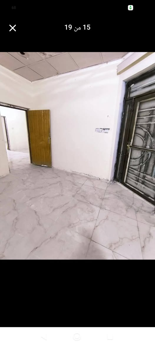 دار للبيع المساحة 100متر
8*12.5 بناء طابوق والسقف مسلح
في ملحق الزيتون المعملجي خلف مدارس العميد رابع بيت عن باب الخلفي للمدرسه يم حسينية المختار الثقفي/يبعد 3 كيلومتر عن الامام يحتوي على استقبال وصاله وغرفة نوم ومطبخ وصحيات داخلية وخارجية  عقار سند 25  
عرض الشارع 6متر صب 
خدمات كاملة ماء ومجاري وكهرباء 3 فيز محولة جديدة للشارع
للاستفسار الاتصال على الأرقام التالية:
***********
***********
