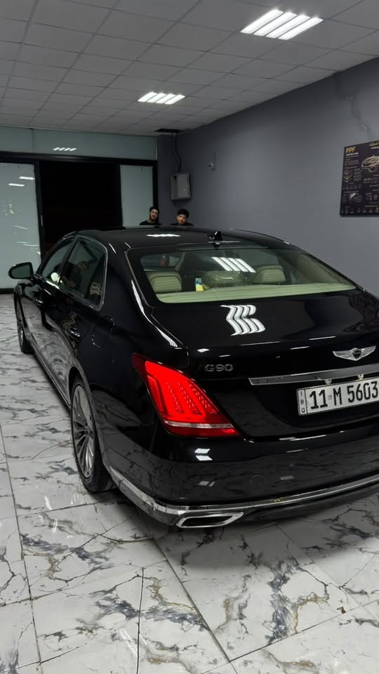 Genesis 2019. G90
السياره كلش حلوه ونظيفه 
السياره (كلين تايتل ) مابيها قطره صبغ شرط الفحص 
مواصفات السياره 
- كامرات 360 درجه 
-بيبان شفط 
-جنطه شفط 
-جنطه تنفتح اوتو عند الاقتراب
-داتا شو 
-الكشنات تدفئه وتبريد الاماميه والخلفيه
-تدفئة ستيرين
-3 قطع تبريد
-كشنات كهرباء
-رادارات 360
-نقطه عمياء 
-تنبيه الخروج عن المسار 
-مثبت سرعه 
-كير طياره 
-تحكم موس بالشاشه
-3 شاشات كبيره
-تحكمات خلفيه في الشاشات 
-بردات اوتو بلادي
-سستم صوت 12 سماعه 
-تبريد منفصل امامي خلفي 
-المري شفط +قلاب
-حساسات اماميه وخلفيه 
-نظام ترحيب 
-محرك v8 -5.0
-فتحه سقف
-كشنات خزن الاماميه والخلفيه 
-السياره بحاله الوكالة
-وبعد بيها مواصفات كلش هواي المعروفه بال g90 
-ماشيه 115 الف كليو  
السياره عليها ادامه كامله والسنويه جديده ورقم جديد 
تحويل مباشر 
ماناقصها اي شي 
السعر 28 ورقه وبيها مجال 
ماتحصل بهيج سعر 
الي تعجبه السياره يراسل واتساب  او يتصل 
واذا شراي يشلع عيوني 
***********
