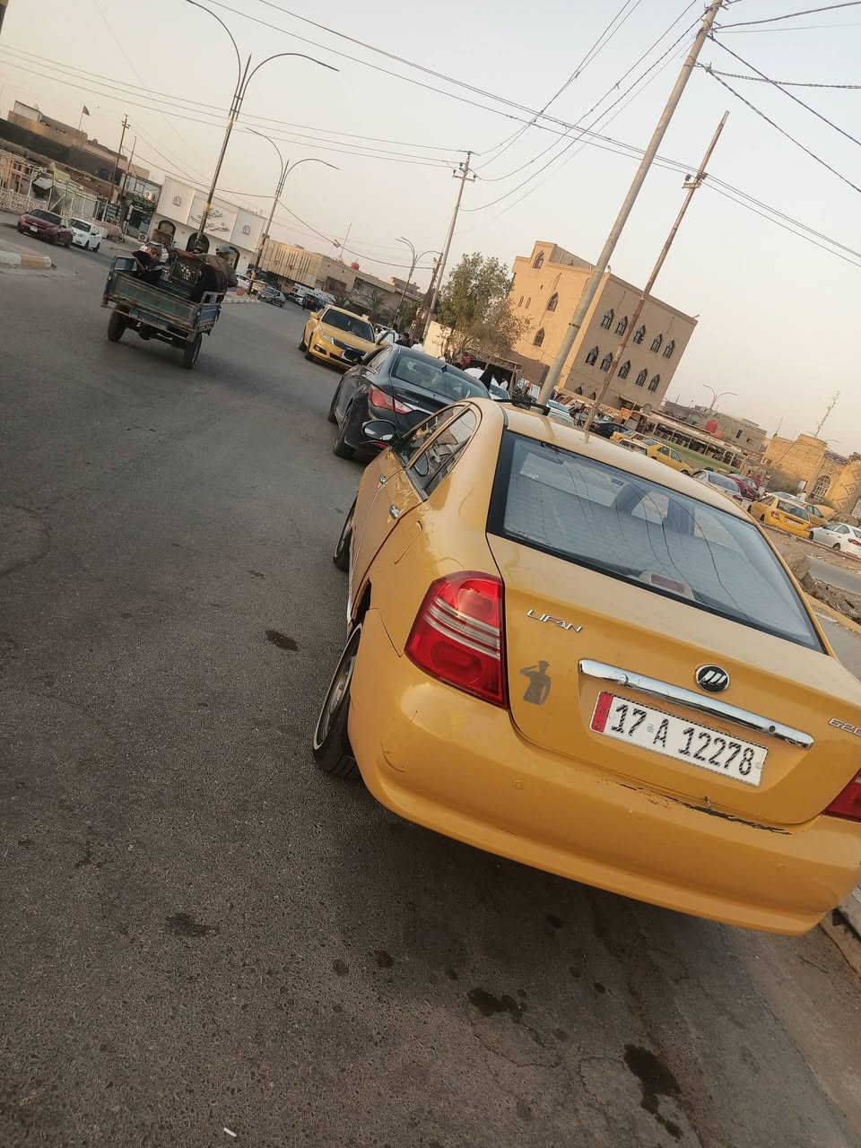 سياره ليفان 620 موديل 2014 جاهزه مكينه كير حداديه تخم تاير تبريد بيه ضربه باب العبري مرجعه بارد والباقي  مكفول السعر 37 وبيه مجال سنويه ال 2030 مكاني رميثه ***********
