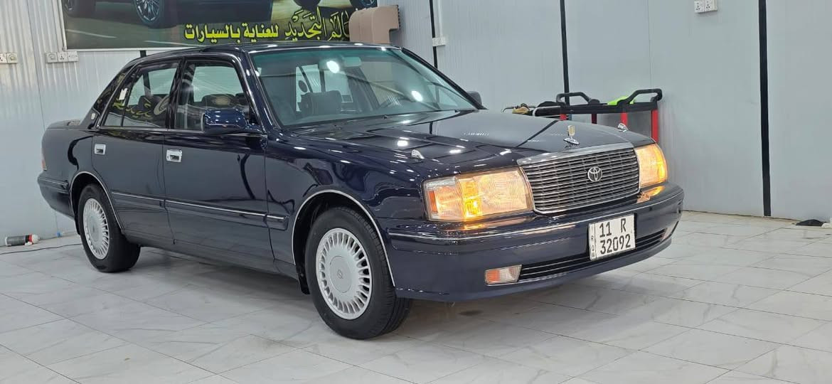 سلام عليكم اخوان من رخصت المسؤل راس الثور تكم للبيع سياره جديده وكفاله تحويرت غسق السعر ب١٥٥وبيه مجال للطيبن  اخوان اني مكلف بلنشر رجان رقم صاحب السياره ***********
