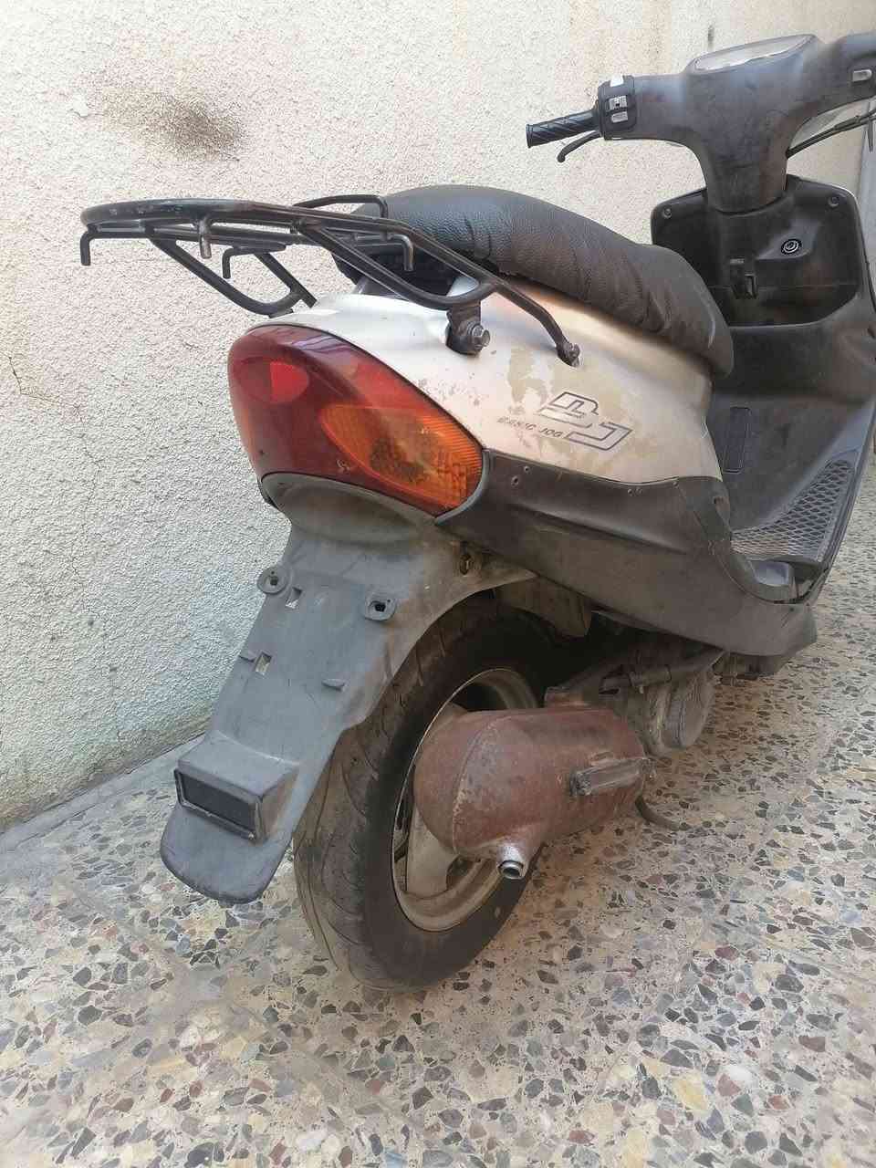 سلام عليكم دراجه بيجي للبيع فقط دراجه ماناقصه أي شي كهربائيات كله شغاله باتري جديد كابريتر جديده اصليه دبلات شغاله تايرات جدد كفراته ابلاديه وياله ابلاديه نقصه فقط راجز سلف السعر 300 وبيه مجال مكاني شهداء البياع واي استفسار راسلني على واتساب ( ***********)

