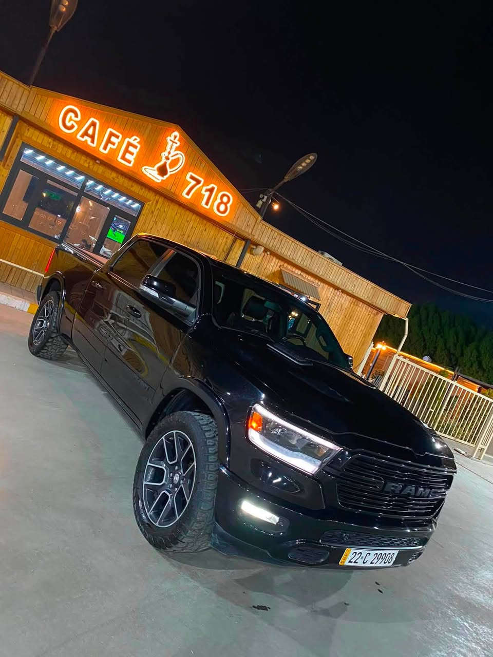 السلام عليكم دوج رام2019 لارامي   سنويه مضلل 80:/:
Dodge Ram White Laramie2019 5.7 V8

حجم المكينه : 5.700 V8 

المسافة المقطوعه : 57 الف ميل

بدون قطره صبغ فقط بارد بيه ‼️

#مواصفات

1.شاشه تيسلا

2.بصمه

3.تشغيل عن بعد

4.كامرا

5.ويل كب

6.كشنات جلد

7.هيترات بالكشنات

8.رادارات 360

9.كشنات كهرباء

10.لايتات لد + زنون

11.كشافات 

12.اشاير بالمري

13.فور ويل 4x4

14.اتو ستوب

15. حساسات خلفي امامي

 سنويه مضلل80./. بيه سنه كامله‼️

فول مواصفات رقم اربيل 

لمعرفه السعر الاتصال 

تفاصيل اكثر هذا رقم - ***********‼️
*********** 
مكاني بغداد الغدير او زيونه
