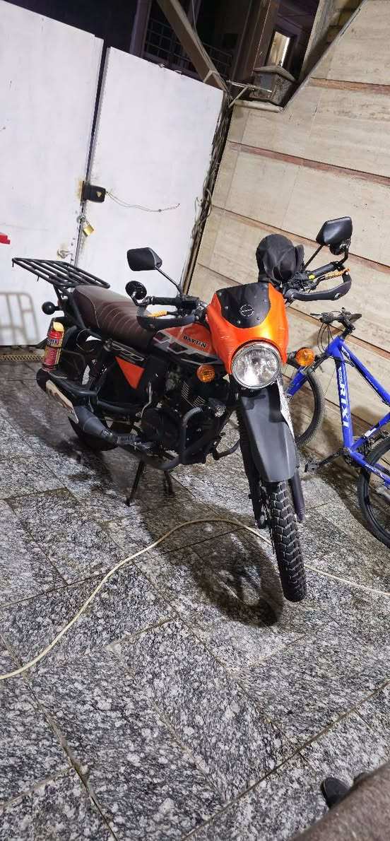 دايوان نفخ 2023 جديد بغداد الجديدة، طالعة بنهاية 2025 ،، 200cc
مكينة جديدة 200cc ، سيباية ، مري اضافية من سيزر 
رقم بغداد 
تواصل ***********
سعر 3200
