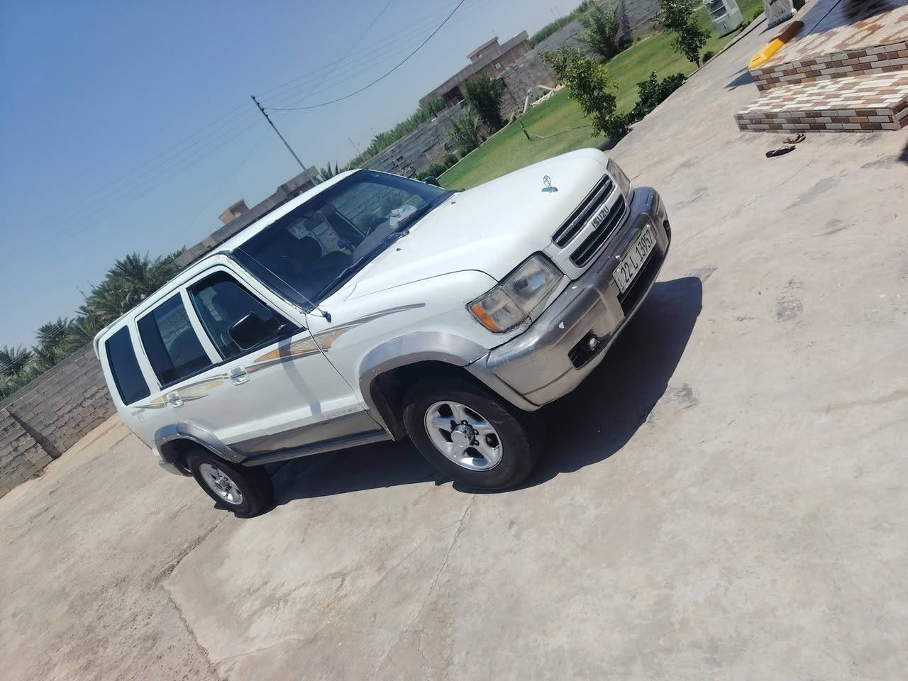 للبيع ايسوزه موديل 2000
كير ومحرك بطه vvt

تخم تاير تبريد شغال 

رقم اربيل

السعر 55

الاتصال ***********
***********
