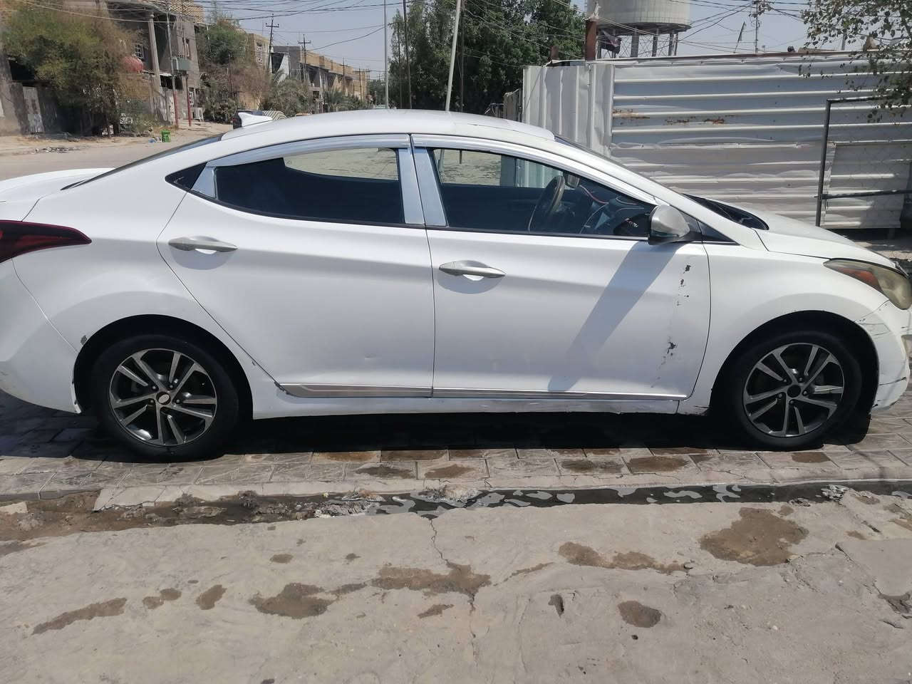 السلام عليكم النتره 16 وارد أمريكي مكينه 2000دوش كير اومكينه تبريد حداديه طخم تاير سياره جاهزه ع الخير المكان ذي قار *********** السعر 105

