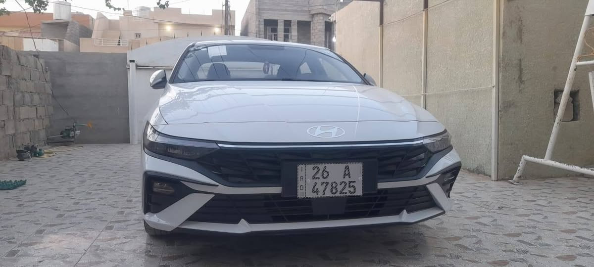 سلام عليكم لبيع انترا موديل ٢٠٢٥ بعدة زيرو السعر ١٤٥ وبه مجال بسيط لتصال رقم ***********
