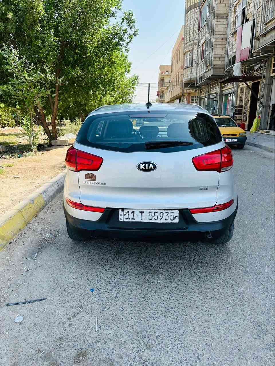 السلام عليكم ورحمة الله وبركاته 
سبورتج مديل 2016  رقم بغداد دولي باسمي سنويه وهزه جديده 
بيه صبغ فقط بنيد  وبدون دواخل شرط والباقي كفاله 
محرك 2400 كفاله 
كير كفاله 
تبريد 
حداديه 
تحكمات ستيرن 
شاشه اندرويد 
كامره خلفيه 
لدات امامي 
ماشيه 120
السياره حيل نضيفه وبلعافيه الي ياخذه 
بيع سريع 
السعر 118 وبيه مجال 
مكاني كربلاء 

***********

*********** كربلاء, العراق
