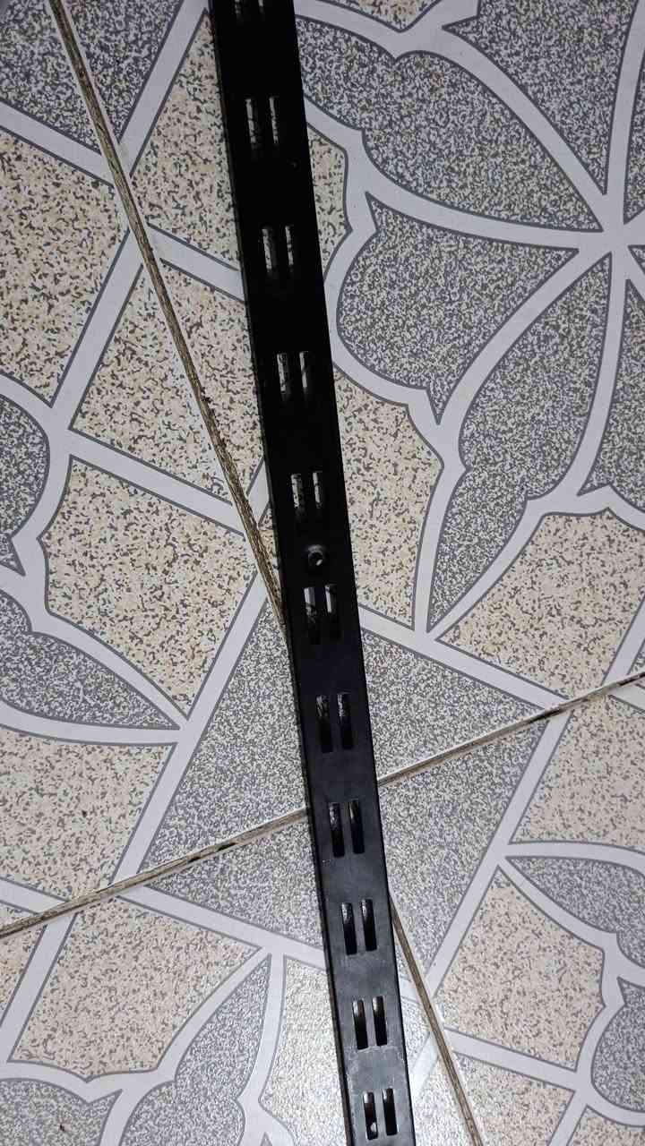 غراض محل ملابس للبيع ***********
