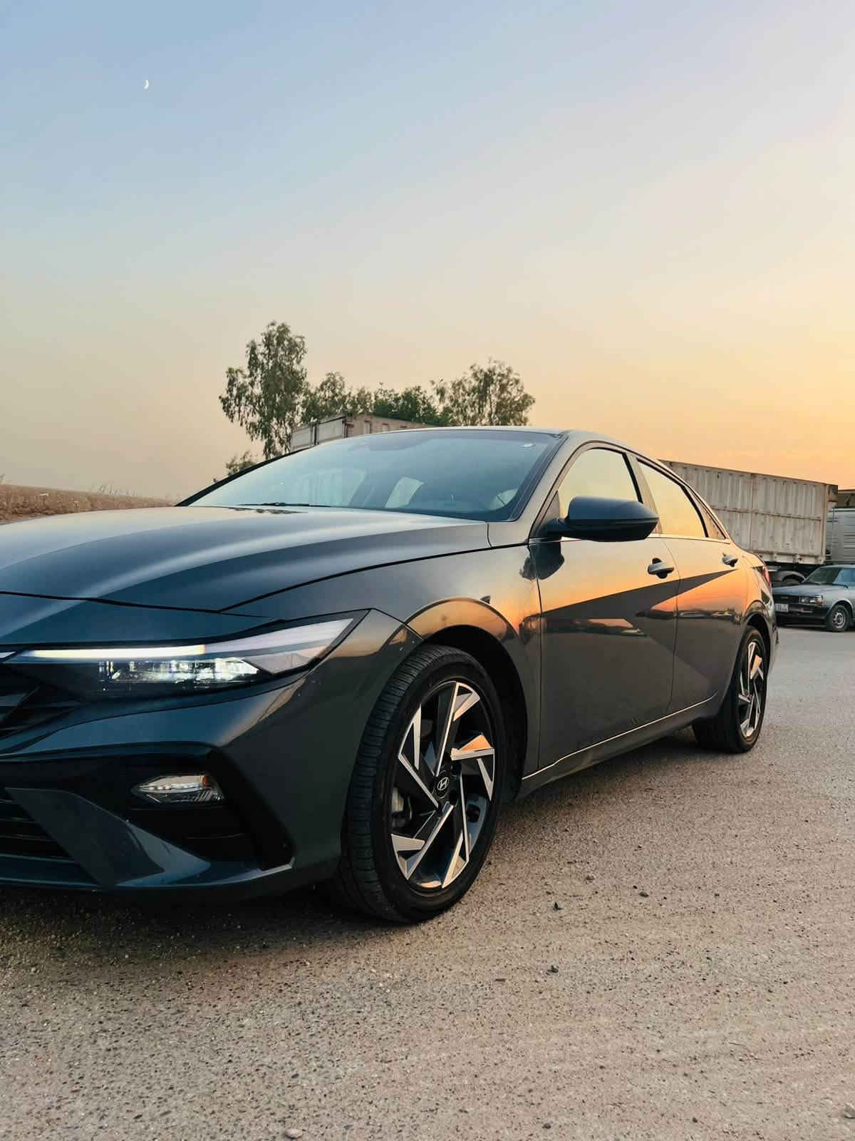 🚘 Hyundai Elantra Hybrid 2024 Limited وارد أمريكي 🇺🇸

✨ Limited – فل أوبشن
🔹لون رصاصي غامق موضح بالصور
🔹 هايبرد 1.6 GDI
🔹 قير DCT 6 سرعات
🔹 فتحة سقف كهربائية 🌙
🔹 جلد H-Tex
🔹 مقاعد أمامية تبريد + تسخين 🔥❄️
🔹 كرسي سائق كهربائي + ذاكرة
🔹 شاشة وسطية 10.25” + شاشة عدادات رقمية 10.25”
🔹 Navigation + Apple CarPlay + Android Auto
🔹 شحن لاسلكي 📱
🔹 نظام صوت Bose Premium 🔊
🔹 Smart Key + تشغيل عن بُعد
🔹 Smart Trunk
🔹 LED أمامي وخلفي
🔹 جنوط 17”
🔹 كاميرا خلفية + حساسات
🔹 Blind Spot + Rear Cross Traffic
🔹 Lane Keep Assist
🔹 Smart Cruise Control
🔹 Forward Collision Avoidance
🔹 Highway Driving Assist
🔹 أنظمة أمان متكاملة

⛽ اقتصادية جداً بالوقود ومناسبة للاستخدام اليومي
 
للاستفسار على الرقم ***********
                                                  ***********
