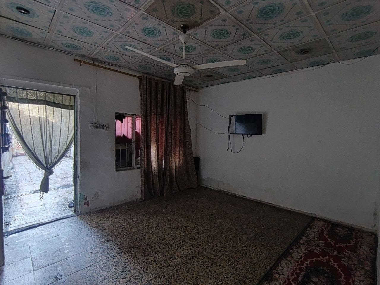 السلام عليكم بيت 110 متر 
عنوان الحميديه بل بدايه   ***********  سعره 35 وبي مجال  باقي تفاصيل تصل عل رقم
