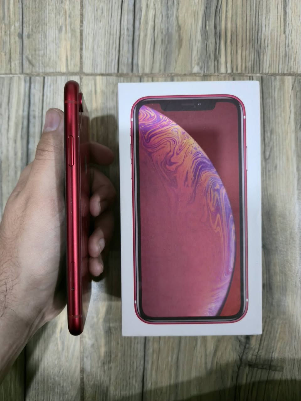 السلام عليكم
ايفون Xr شرق اوسط ذاكرة 128
بطارية 74
كارتونته موجودة
الجهاز نظيف مامفتوح بس الظهر مكسور والكامرة بيها رجفه فقط 
السعر 220 وبيه مجال

مكاني كربلاء
للاستفسار واتساب ***********
