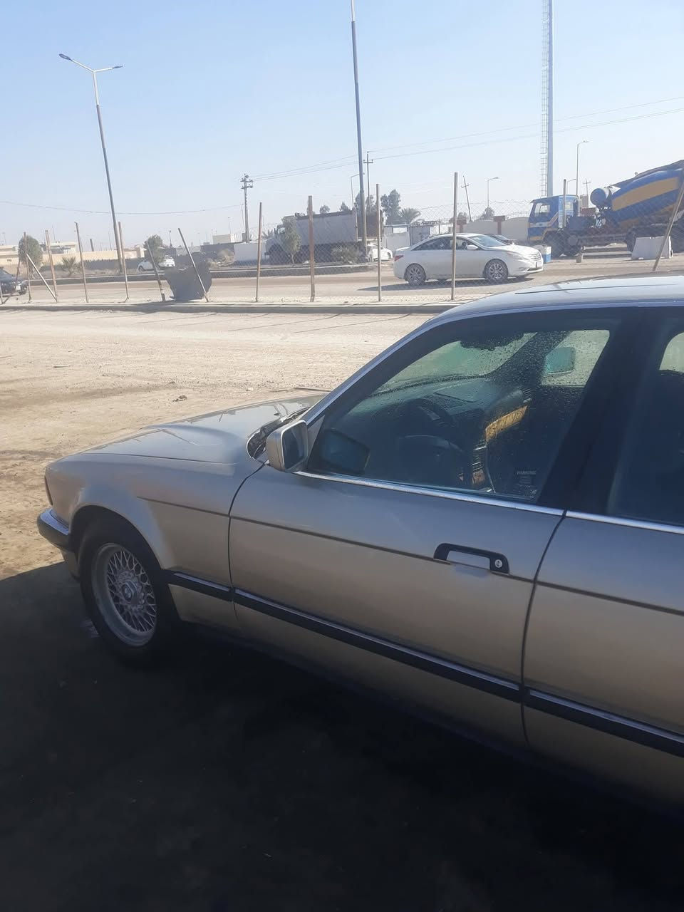 للبيع بي ام 735i موديل 93 كير ومحرك مكفولات تحويل مباشر غرفتها نضيفه تايرات نص عمر السعر 45 وبيها مجال اللاستفسار اتصل ***********  مكان فلوجه مراوس حسب القناعه
