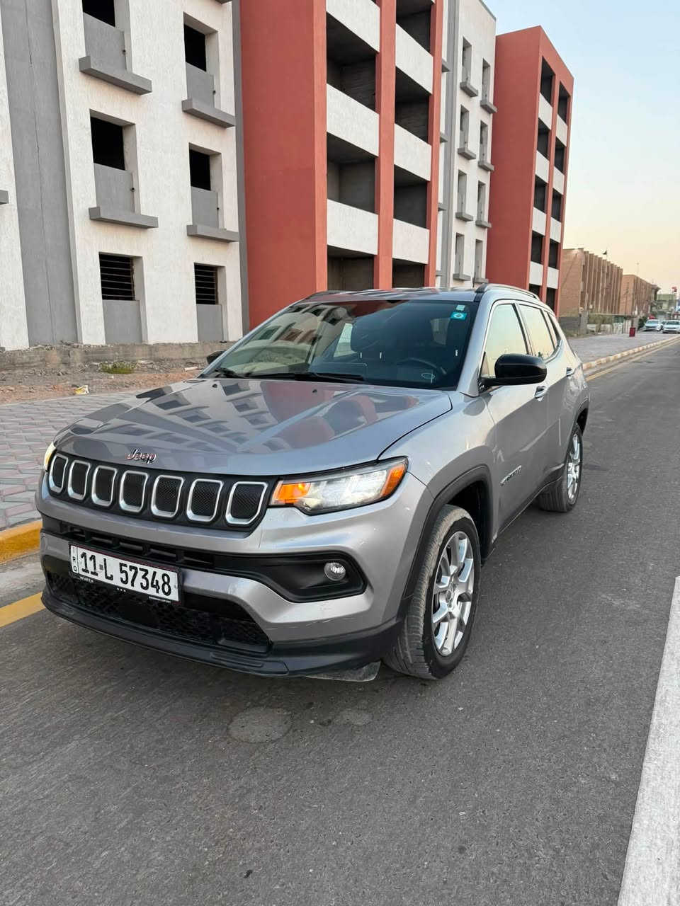 🔥 للبيع جيب كومباس 2022 Latitude Lux 4x4 🔥
🇺🇸 وارد أمريكي  حادث قبق جنطه راجع بارد ما بيها اي قطعه مبدله ما طاك اي ايرباك| مواصفات عالية اقوه من المتدد هاي (LUX)
 | دفع رباعي
🔹 المواصفات:
• موديل 2022
• محرك 2.4 لتر – 4 سلندر
• قوة 177 حصان
• كير أوتوماتيك 9 سرعات
• دفع رباعي 4x4
• فئة Latitude Lux
• تبريد فول  ❄️
• تدفئة  للستيرين وللكشن قطعتين 🔥
• كرسي السائق كهربائي
 ثلاث انضمه للقيادة• 
مقاعد جلد
• تشغيل بصمة
• شاشة اكبر حجم Uconnect
• Apple CarPlay + Android Auto
• كاميرا خلفية
• مثبت سرعة
• أنظمة أمان
رقم السيارة بغداد السيارة بأسمي
📍 الموقع: [الديوانية]
📏 الممشى:: [ 78000k/m]
📞 للواصل***********
او على الخاص 
سيارة مرتبة ونضيفة ومواصفاتها فول
للجادين فقط، والله يرزق الجميع 🤍
