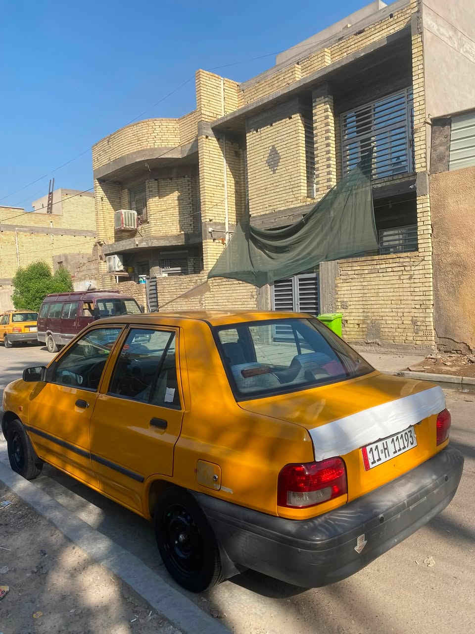 سلام عليكم سايبا ١٨ السيارة الوجبة الأولى رقم مميز مكينة قبق فافون الوجبة الأولى كير ومكينة وشواصي وتخم تاير وتبريد مكفول السيارة خير من الله مابيها نقص مصفرة هيئة وغرامات بأسمي هزة وسنوية جديده عنوان بغداد حي الجهاد السعر ٤٣ وبيها مجال الرقم ***********
