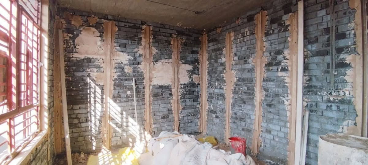السلام عليكم كادر جص وبورك ناخذ على المتر  ..
العمل درجه اولى مساطر على الكبان 
 نشتغل بجميع مناطق الرصافة 
رقمنا بي واتساب هم اتصال ***********
