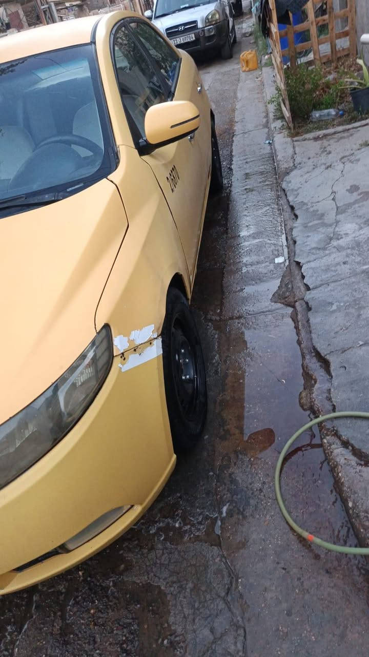 فورتي ٢٠١١  امريكي مكينة ٢٠٠٠ كير ٦ نمر 
مكينة وكير وتبريد جدد
بيهة ملاحضات بالكشر سيارة بيهة جراد  يعني جاردة ب 
(70 وبيهة مجال)للاستفار الاتصال على الرقم  ***********
