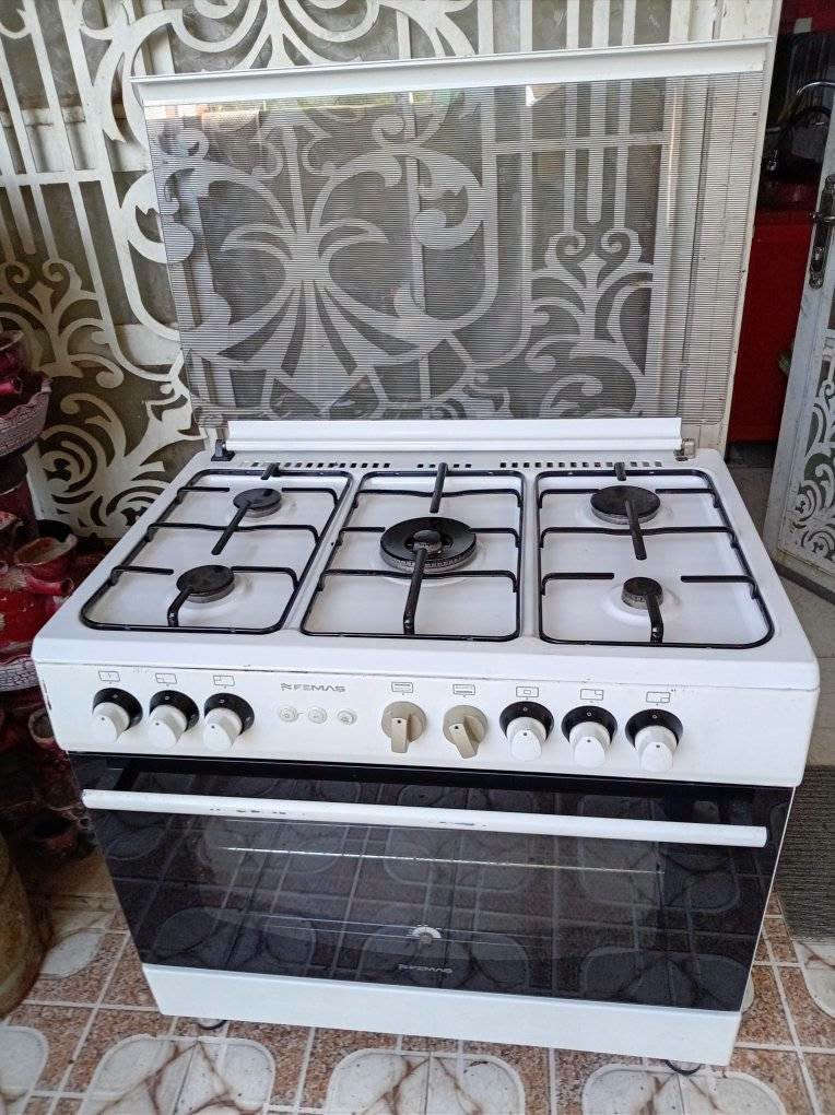 طباخ تركي للبيع
استخدام قليل اخو الجديد
العنوان داموك الطشاش
مكلفه بل نشر الشراي يتصل عله صاحب الرقم
***********
