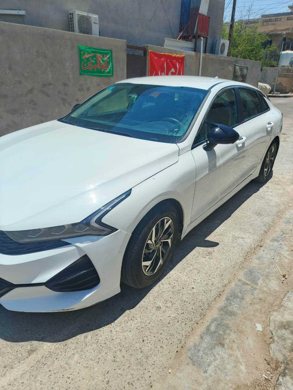 سلام عليكم 
‏k5 مديل 23 
سياره معوقين رقم بصره 
 بيه 3 قطع تبديل 
حدايه جديده تايرات جدد 
لكير ولمكينه مكفولات 
مكينه 1600 تيربو فئه EXL فول عده لفتحه 
سياره جديده بمعنا الكلمه يعني لامشتغله تكسي ولاغيره
مكان السياره البصره نواب الضباط   
سعره 140 وبيه مجال 
الرقم *********** البصرة, العراق
