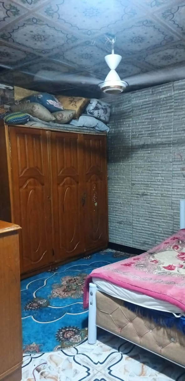بيت تجاوز المساحة 100 عله شارع تبليط غرفتين نوم صالةمطبخ صحيات كاونتر برميل مع البيت  السعر 13 ابو الخصيب, البصرة
