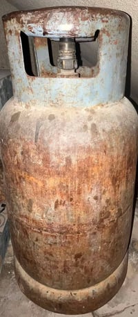 دبة غاز للبيع فارغه عراقيه السعر 30 ألف بس بكاني بغداد أبو طياره الدور...