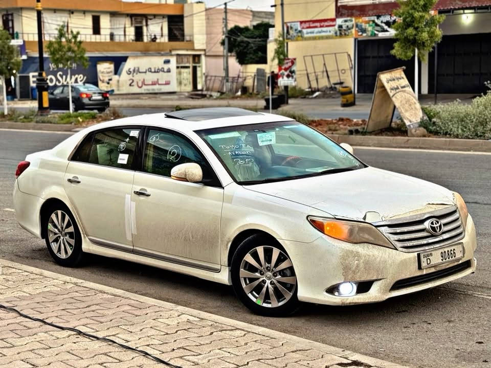 سه رەتا به ناوى خواى كَه ورەو ميهه ربان
 كَه لاوكه ميك مه جال
***********
Toyota avalon 2011/10. Limited
براوەی دوبه ى براوه
مواسه فات خلیجی  ليميتيد فول فول
په رده سلّايتت كوشن كاره با كوشن جلّد و ساردوگەرم
به سمه ٥به سمه
كوشن خەزن
ئاوينه كاره باو ئيشارەت
شاشەو کامیرا 
سه يارەکەبراوەیە
ده حمو ليدرانى پيوه نيه
٤تايهو ويلى لوك لوّك
كامل  ئيمپرى فايه رى بيلادى شەريكه سه يارەكه هه موو گیانى به شەرت ته بريد ساردو كَه رم به شەرت
چرکەی تیانیە کامل توند کراوەتەوە 
هه موو كَيانى جايز كراوه
سەیارەکە پشتی جیی سپیرەکە جئ رافیحەی هەیە  
سەقڤی خۆم جەلاتینم کردوە 
گۆرینەوە ناکەم   جوان بخوینەوە  تیل بکە لە خزمەت دام 
شوين رانيه
***********
