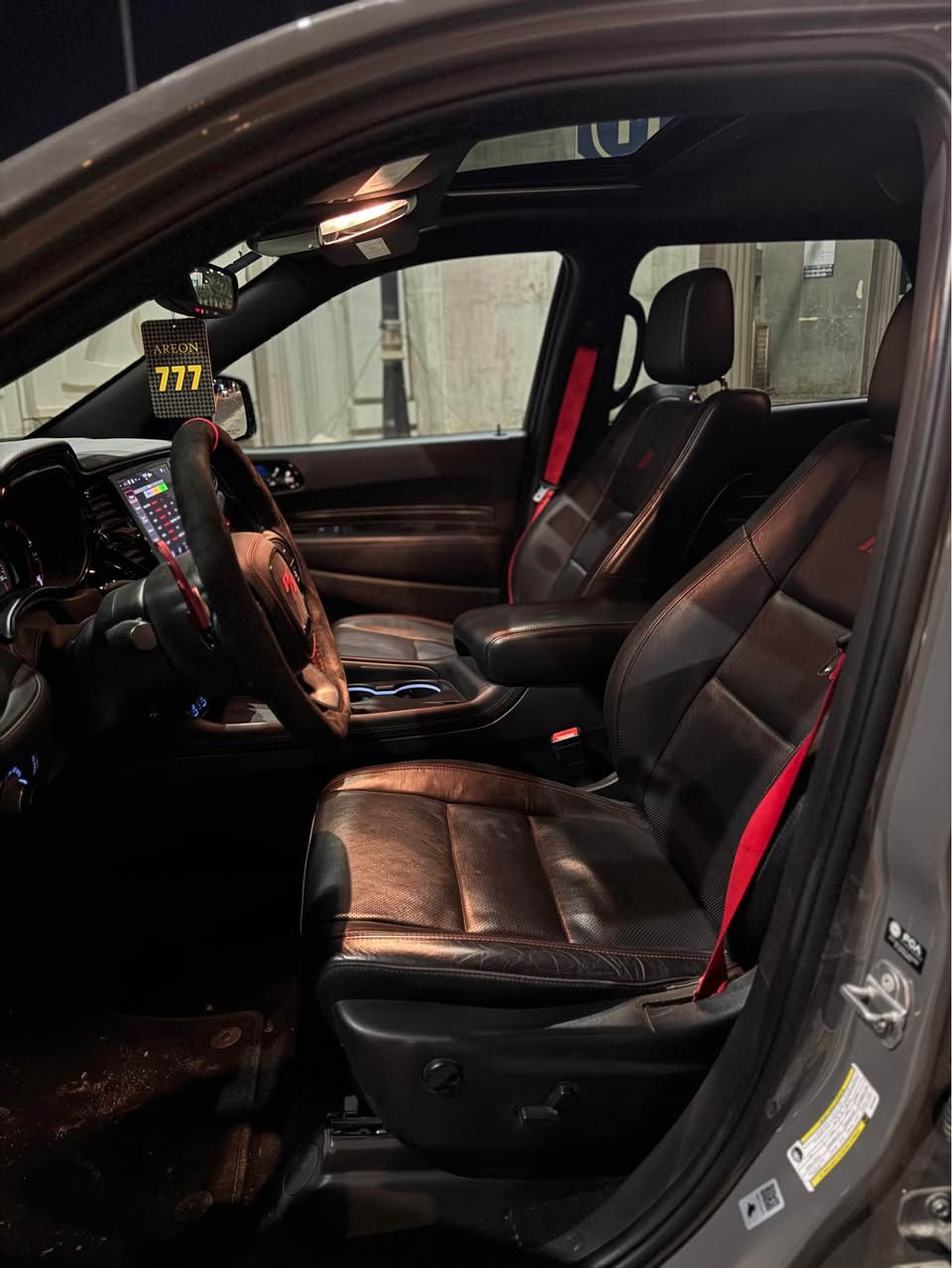 🔥 للبيع | دودج دورينكو RT Plus HEMI V8 🔥
😮‍💨🖤 موديل 2024 — سيارة هيبة وأداء

▪️ اللون: سمنتي صَدَفي ✨
▪️ الترقيم: بصرة شهداء / ترقيم جديد
▪️ الممشى: 12 ألف ميل فقط (تقريبًا 19 ألف كم)
▪️ المحرك: HEMI V8 5.7 🔥
▪️ وارد أمريكي 🇺🇸
▪️ السيارة على وضع الشركة ✨

🔧 تبديل:
بابين + جاملق + صفحة العبري

المواصفات:
✅ RT Plus
✅ نظام AWD فور ويل
✅ فتحة سقف
✅ بصمة تشغيل + بصمة أبواب
✅ كشنات جلد كهربائية خزن وضعيات
✅ تدفئة وتبريد للكشنات
✅ تدفئة كشنات خلفية + تدفئة ستيرن
✅ شاشة كبيرة + خرائط
✅ Apple CarPlay
✅ شفتات ستيرن
✅ ستيرن كهربائي
✅ تشغيل عن بعد
✅ صندوك كهربائي
✅ رادار أمامي + خلفي + نقطة عمياء
✅ حساسات خلفية
✅ وضعيات قيادة Sport / Eco
✅ مانع انزلاق
✅ تبريد 3 قطع ❄️
✅ لايتات LED زينون 💡
✅ AUX + Auto Stop

للتواصل *********** البصرة, العراق
