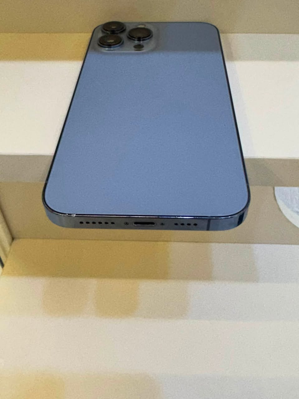 السلام عليكم 
للبيع جهاز IPhone 13Pro Max 
الجهاز جداً نضيف غير خاضع لصيانه 
فقط فيس أيدي متوقف سبب وكعه (بصمة الوجه)
نسبة البطاريه🔋(89)
أمريكي . ذاكره 256
مكاني العلم تواصل—***********
السعر 575 و بي مجال شي بسيط
