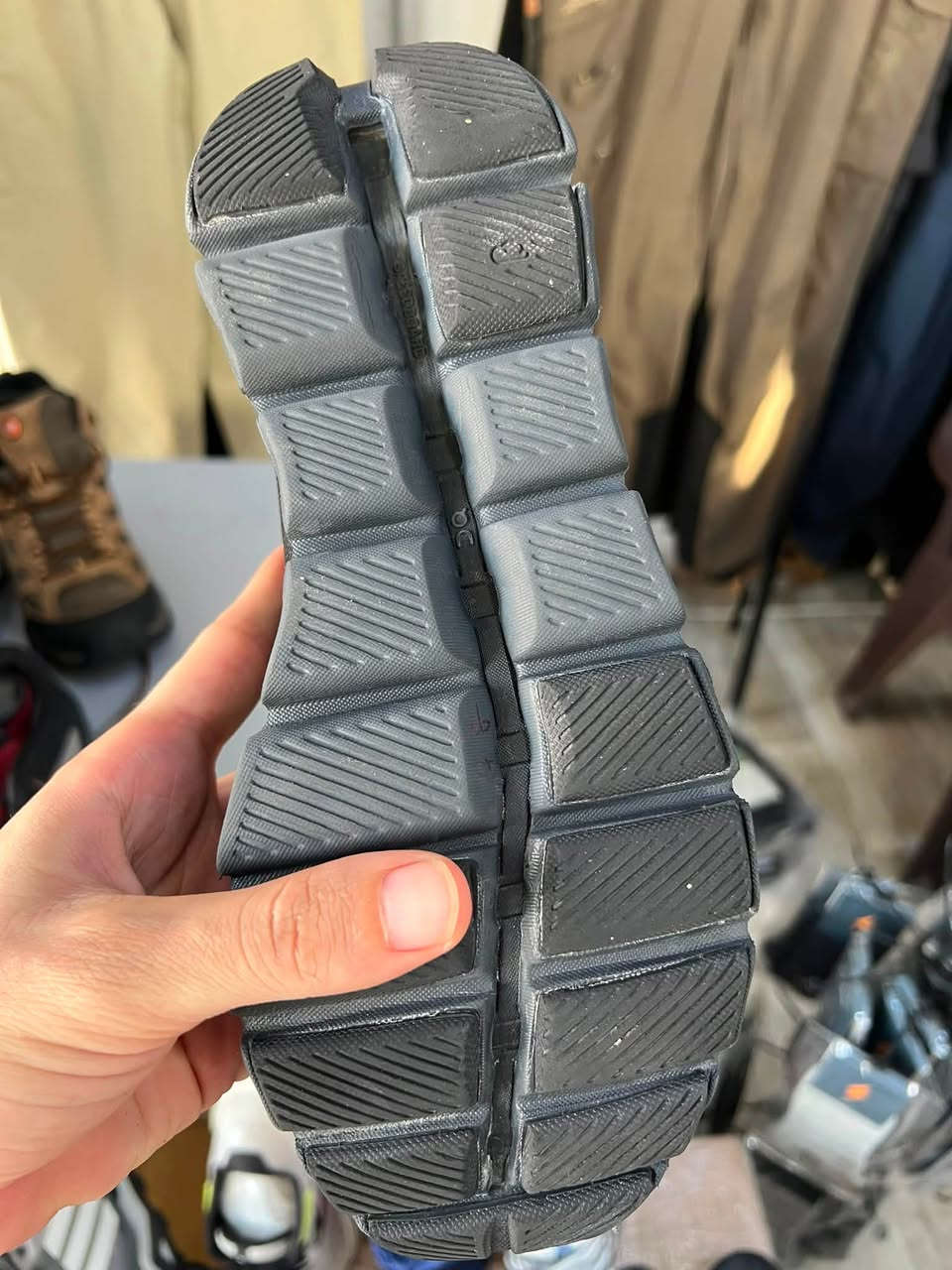 qc
size_40_41 _26 cm
orginal
قطعە نظافە %100
توصیل _جمع
بالە مستخدم
***********

