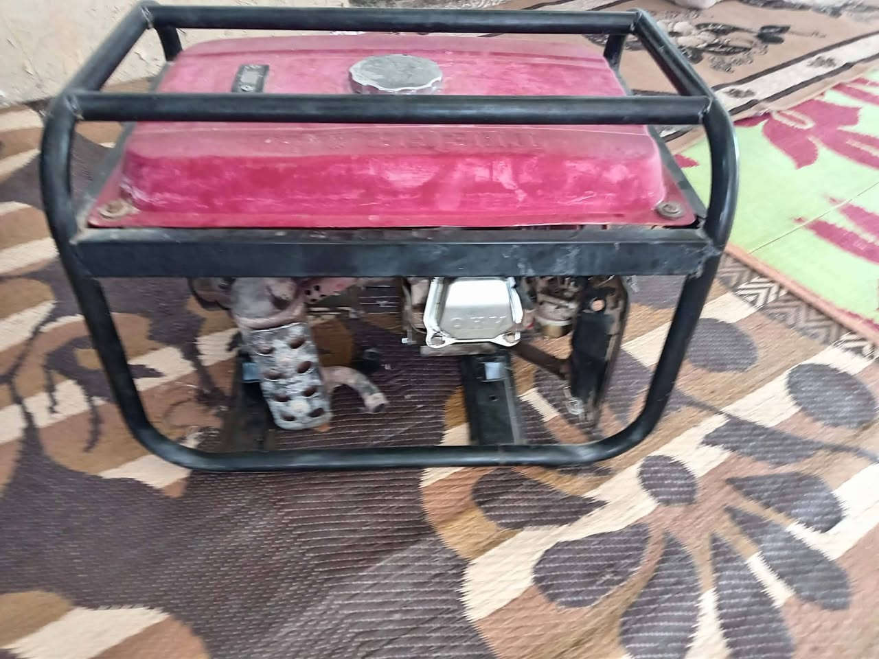 السلام عليكم مولده للبيع شغلته كلشي مابيه عل فحص السعر ١٥٠ أو بيه مجال المكان كوفه البحداري غير متواجد عل فيس ***********
