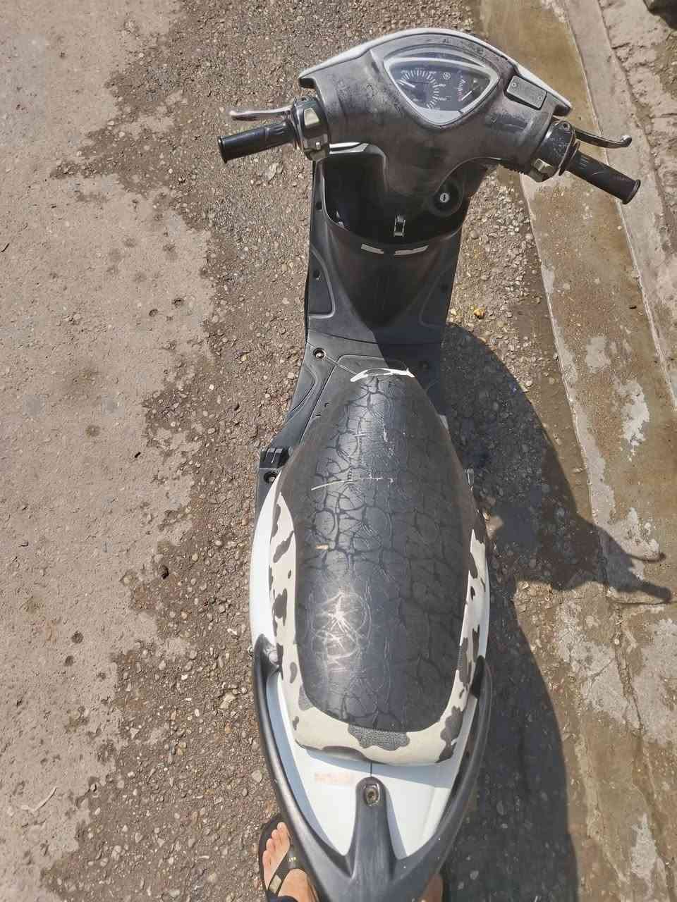 سلام عليكم دراجه ماكس للبيع دراجه نضيفه وحلوه بيهه بس ماشه نقصهه ويرادلهه باتري وكلج الخلفي اي نقص مابيهه بعد السعر 400 العنوان بغداد الشعب الستفسار ***********

