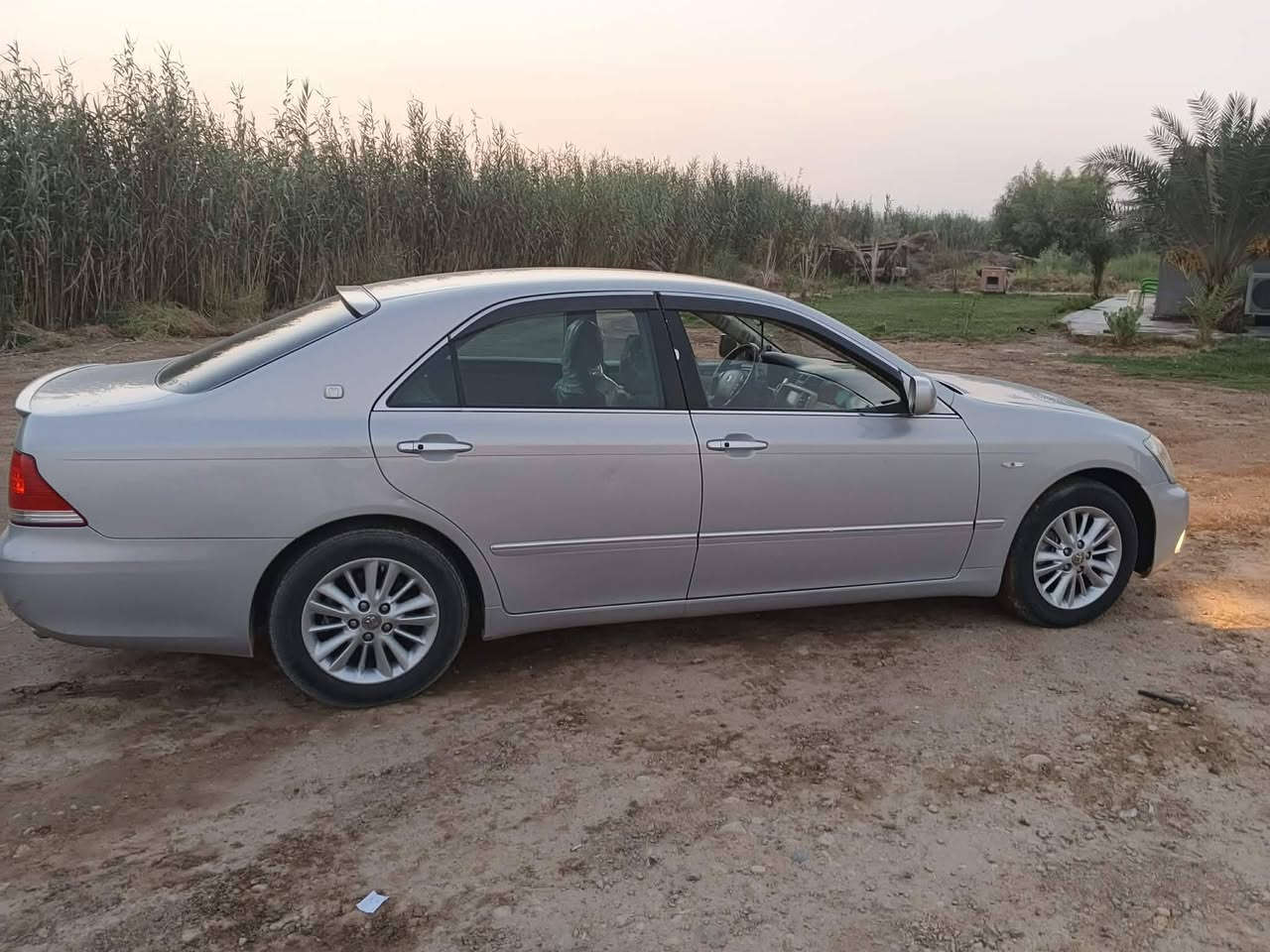 السلام عليكم شاهينه للبيع موديل 2004 شاصي 83 بصمه سياره كامله من جميع النواحي رقم بصره الدولي ب 135 وبيه مجال التفاصيل أكثر اتصل 
***********  بغداد البلديات
