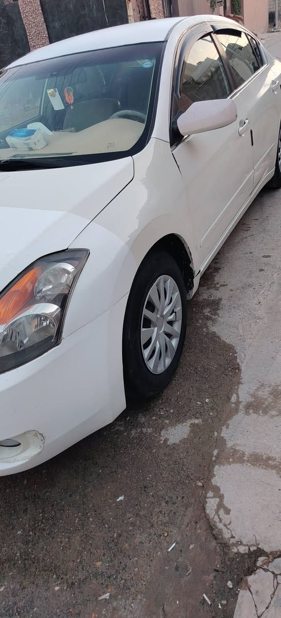سلام عليكم  نسيان التيما موديل 9للبيع
رقم سليمانية   جديد تحويل ثاني يوم 
 كير جديد مكينة جديدة  
دوشمة  
تبريد 
تخم تاير 
كله كفالة  
73$ و بيها مجال  
***********
