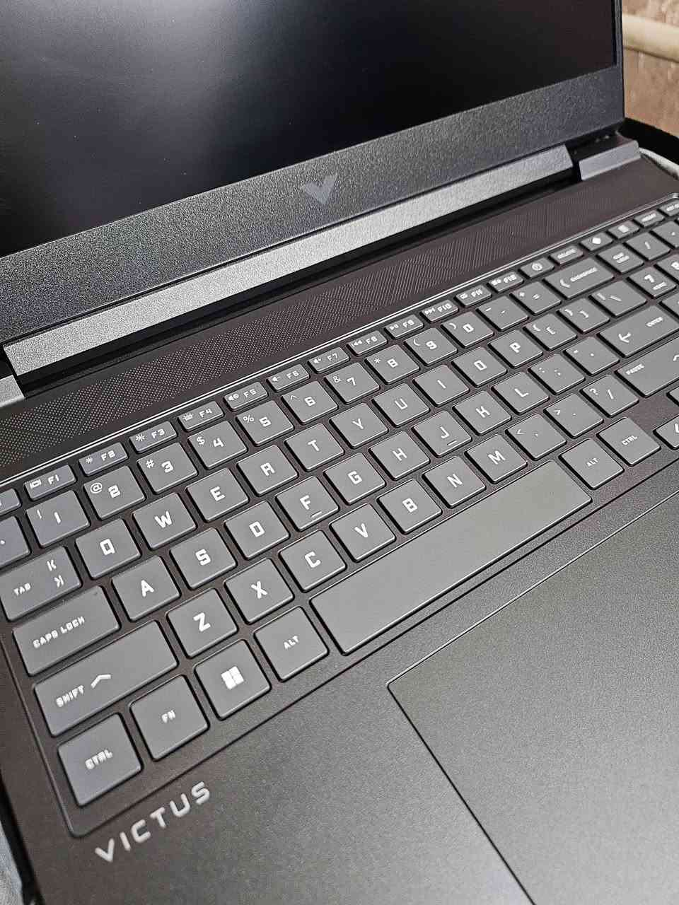 لابتوب للبيع براند 
Hp victus 16 هاي ايند 
نضيف مستخدم اقل شهر 
Ryzen 7 8845hs 
Ram 16gb ddr5 5600hz هرتزية عالية 
Ssd nvme 512 اخر جيل 
Rtx 4070 8gb 120w مع تيربو 
Screen Full hd 1080p 144hz 
نظام تبريد ضخم بثلاث فتحات 
يشغل اقوة العاب  بأعلى فريمات ودقة والبرامج الهندسية الثقيلة وشغل المونتاج الثقيل 
ويا جنطة وشاحنه الاصلية 
سعر مليون و 770 الف وبي مجال للشراي 
توصيل موجود رقم ***********
