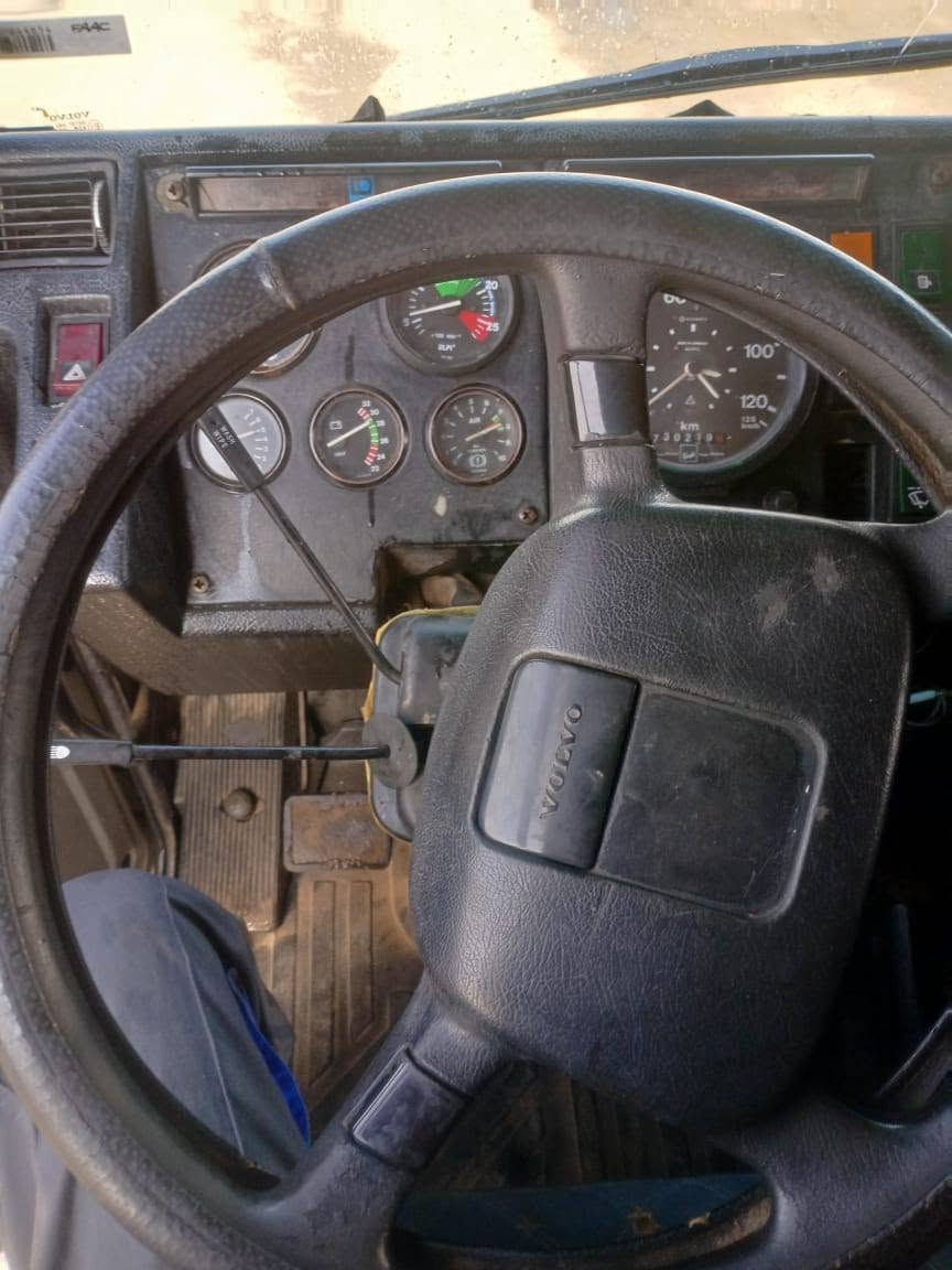 سلام عليكم للبيع فالفو موديل 1992 مكينه كير اكسل شرط تانكي بويلر مزوج تخم تاير راس وعربانه للستفسار ***********
