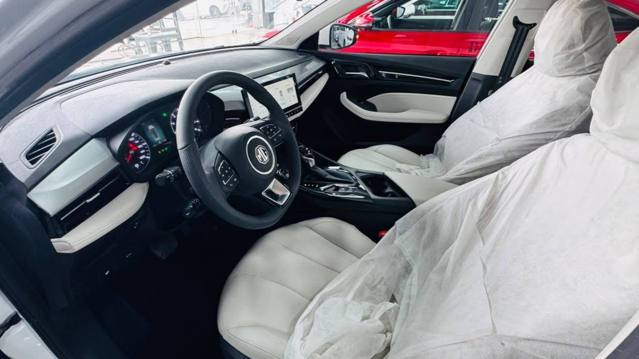بسم الله الرحمن الرحيم
MG5 plus 
كه مترين نرخ 💰 💰 💰 
ته نها 110$
Comfort نيو مواصفات 
موديل 2025
سفر كيلومتر 
6سال زه مان شركة 
كوشن جلد ناو سپى 
كاميرا 
بصمة 🫆 
شاشه گه وره 
گيچ الكترونى 
ويل كروم 
لايت ليد و زينون 
بگ لايت ليد 
حساس دعامى دواوه 
ئاوينه إشاره ت 
سوكان ڤوليوم 
تعديل سرعة 
تبريد مركزى دواوه 
USB 
Apple car play ⏯️ 
Auto Android 
زؤر مواصفات تر.....
شوين هه ولير

