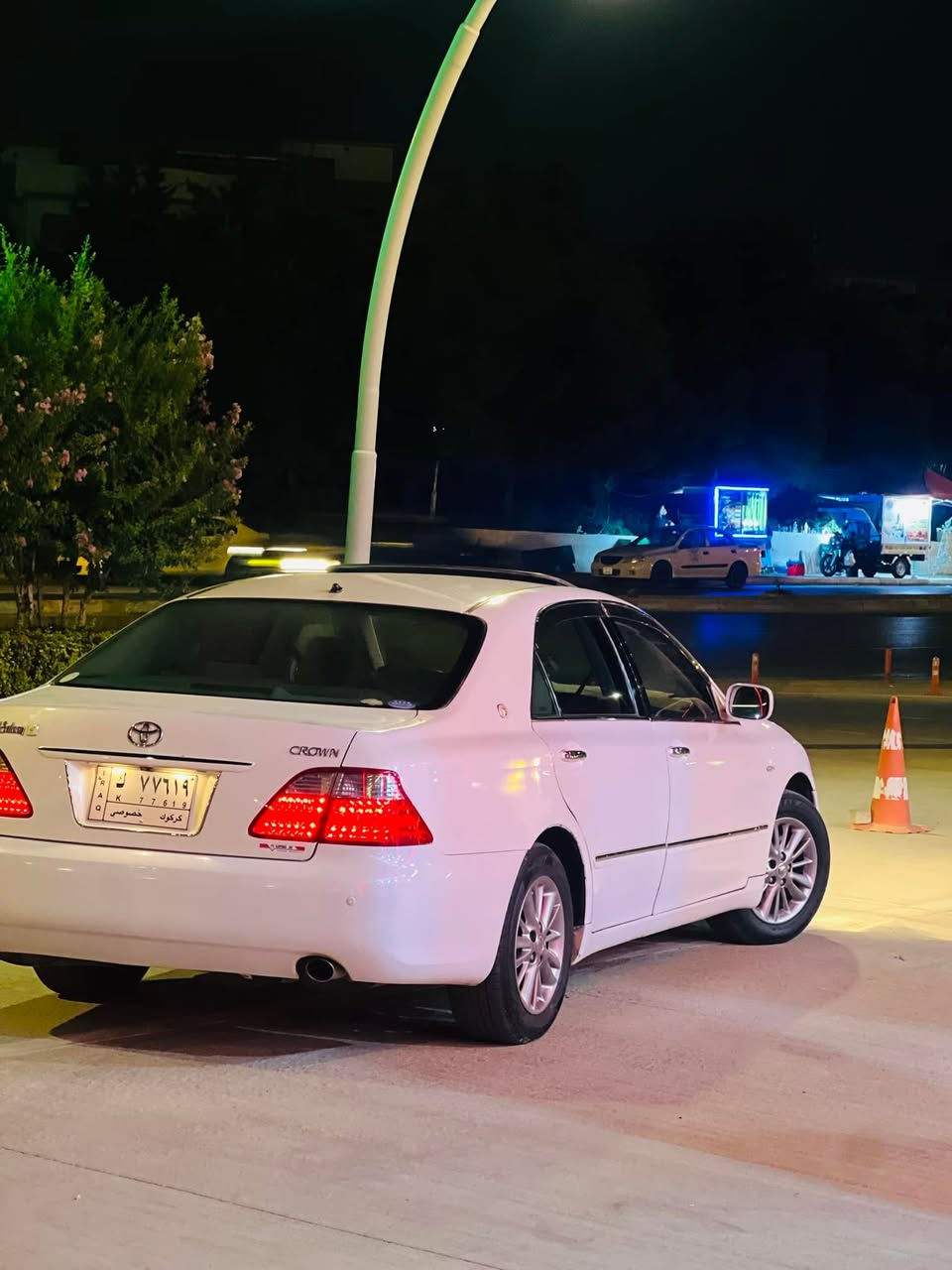 ماشەڵا لە ماڵی هەموو لایەک

شاهینە ڕۆیاڵ بڕوا شتی نموونەی پاکەتی 

٢٠٠٥    ناو. ( زەرد )

٢ دوگمە سڵاید

کوشن کارەبا 

شاشە. کامێرا و برێکی بەستراوە  

بەسمە ڕەش حوڕ کراو. ٥ بەسمە 

ناو سەیارەکە زەردەو زۆر بە جوانی ماوەتەوە 

تەبریت ساردو گەرم بە شەرت 

ئاوێنە شەفت  سنوقی بەستراوە 

تەحەکومات سەرسوکان تحدید سورعە مەزبووت

حەس پێش و دوای بەستراوە 

١٨٢ گەورە بە گەورە مەڕغوبی بازاڕ

گێڕو مەکینە بە شەرتی ١٠ فیتەر 

قەترە دووکەڵی نیە بە شەرت 

سەقفی شووشەی نەبوو نەتەوێت 

کەڤەر گۆڕاو بە شەرت 

٣ پارچە بۆیاخی هەیە  بە سقفو حیزام ئەیفرۆشم

پێش و دوا ی کەپس بێ دەعم 

٤ تایەو ویلی تازەی  بۆ بەسراوە ویلی ڕۆیاڵی نەوتی بۆ بەستراوە

سەیارە مەڵی خۆمە

سەیەرەکە داوای   $56 معامەلەیەکی کەم 
ڕەقەم.  ***********

 ڕەحمەتی خواو لی بێت ئەگەر مشتەری نیت سەری خۆت و منیش مە ئێشێنە  هەیە بە کەمتر بڕۆ ئەوە کڕە
