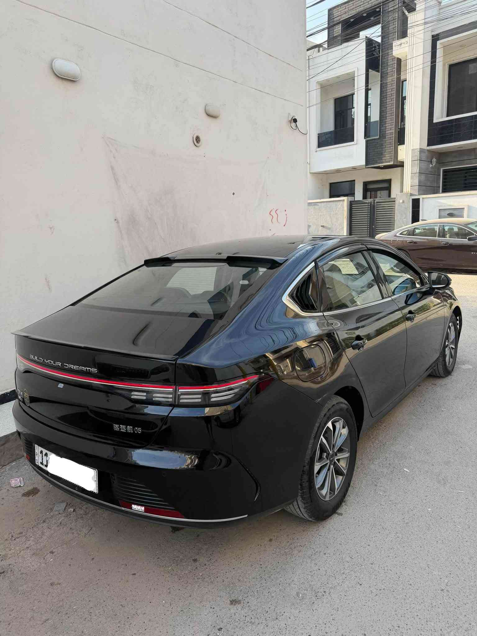 بي واي دي دستروير • ٢٠٢٥ • شاشة دوارة