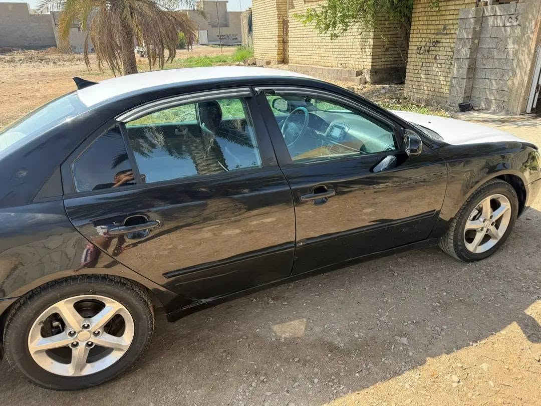 سوناتا موديل 2006 خليجي مكفولة من ضربه بيهه صبغ حزام للجملية  مكينه 2000دوش منضومه غاز تبريد ثلج ❄️كير مكينه مكفول سياره بسمي مكاني بغداد حي البتول السعر 75 وبيهة مجال لشراي ***********

