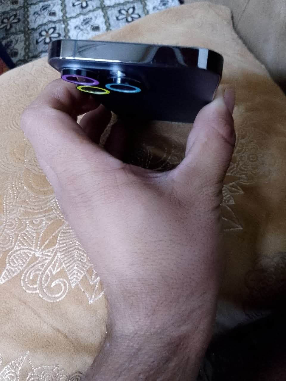 13 برو فقط حجم الصغير 📱
ذاكره 256 ، تك سيم 
بطاريه 88 🔋اصلي لا مصعد ولا مستبدل شركه 
جهاز نور مان ضد الماي 💦
مكاني حي الانتصار 
***********
***********
