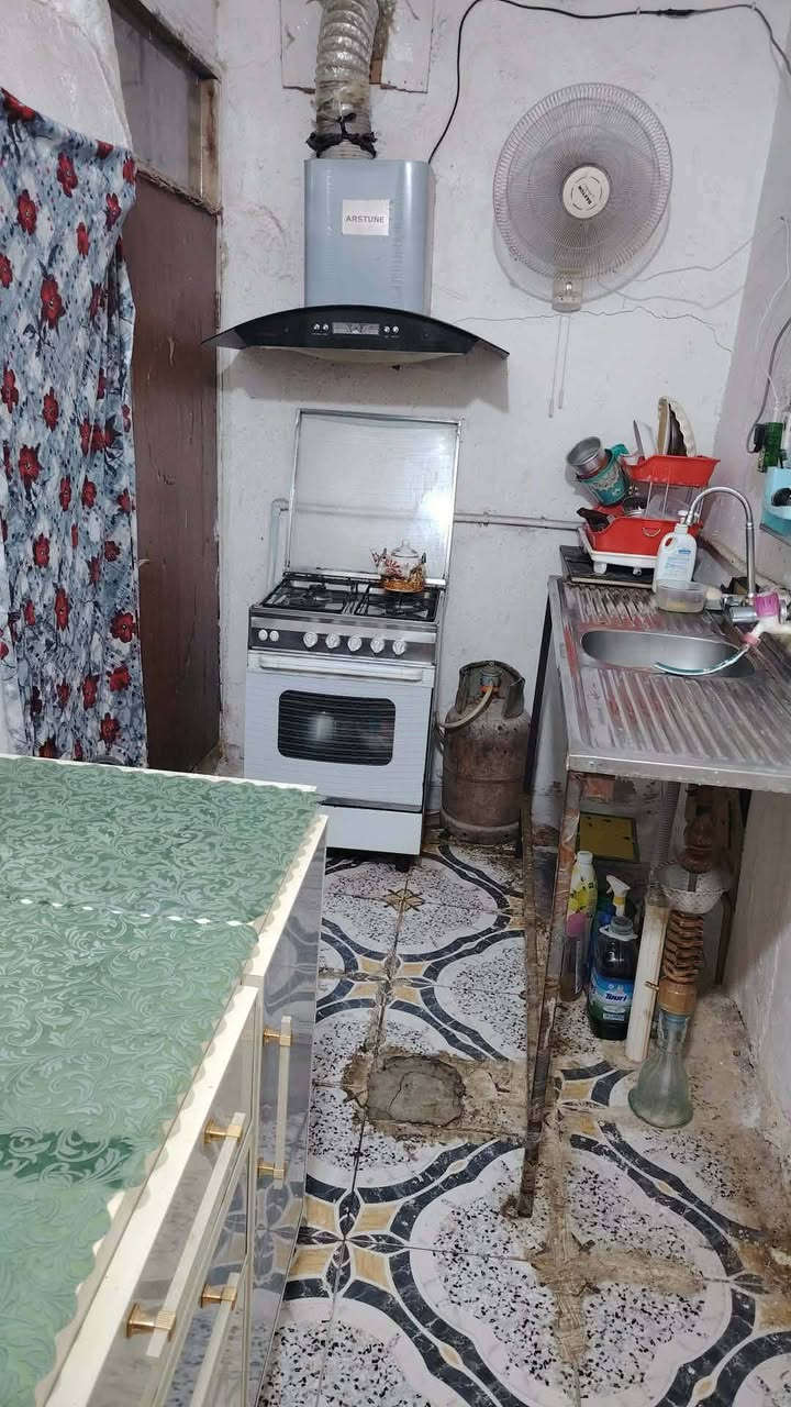 🏠 دار للبيع – 100متر  طابو صرف📍 الموقع: الديوانية حي الزهراء نزلت العلوه القديمه     
  45مع المجال   ) البيت عوزة ترتيبات 
بلاش بسعر الماي

📐 المساحة: 100 متر الواجهة 10متر 
ونزال 10

📄 الطابو: صرف

🔹 تفاصيل الدار:
✅طابق واحد عكاده
✅  غرفه نوم 
✅ استقبال 
✅ صالة 
✅ مطبخ صغير
✅ صحيات 
✅ممر جبير 
✅طارمه 
✅درج لسطح وبيتونه
~~~~~~~~~~~~~
#نستقبل_جميع_عروضكم
———————————————————
🔺#للاستفسار الاتصال ع الرقم 
 ***********

  او مراسله واتساب +*********** 📲  
————————————————————— 
🔺صور البيت
