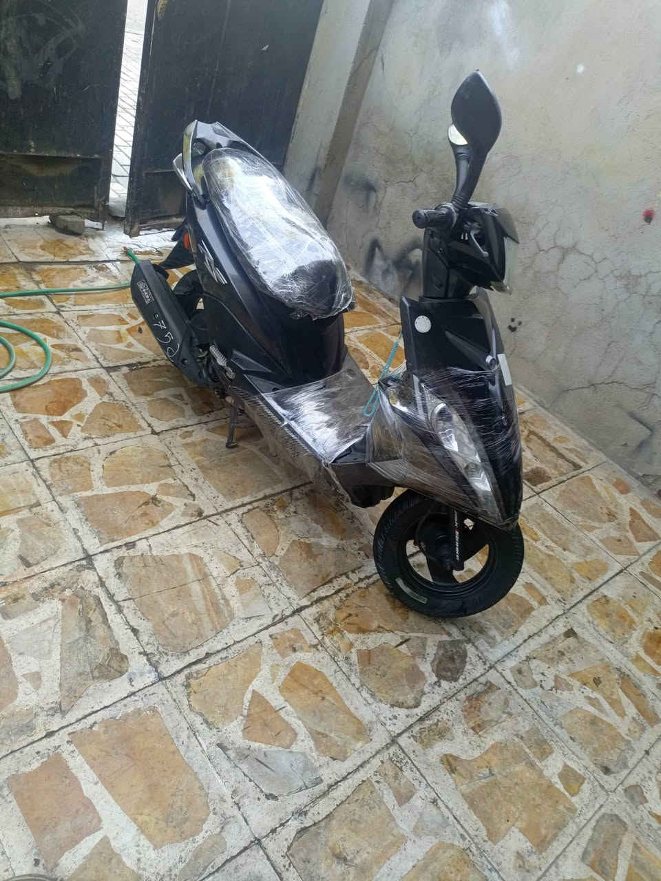 اماكس مضلع حديث نوزل دراجه جديده وما بيها نقص من طول للطول شغاله شاير سكنات لايت عالي نصي دشبول بك لايت شلعه معدل مكينه خرسه بوشه 49 كفاله نضوح تبخير تنقيص كفرات داخل وخارج ختم واحد ويا المكينه سعر 600 وبل عافيه عل يتخذها مكاني الحسينيه مال راشديه بغداد ***********
