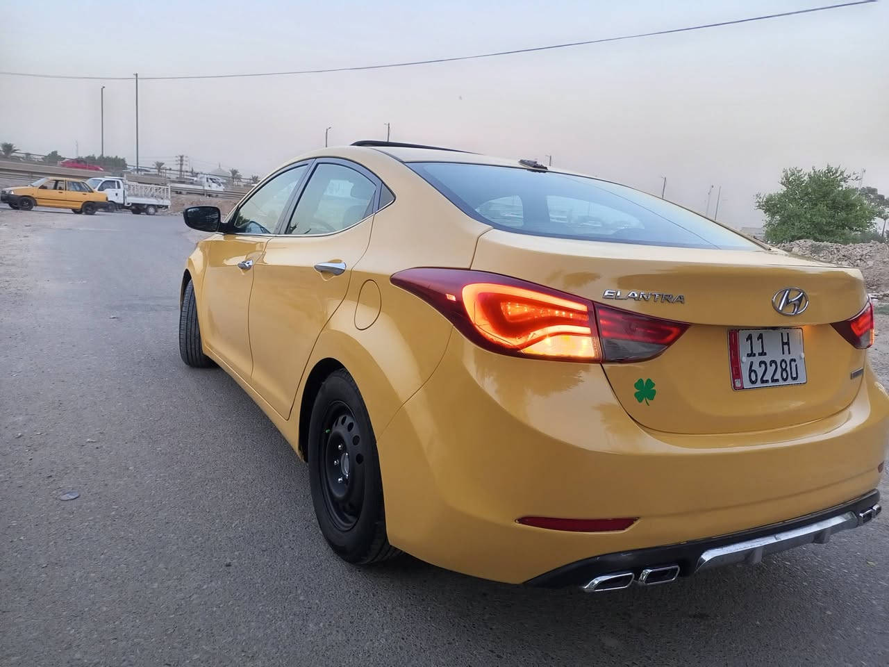 سلام عليكم
النترا موديل 16 مكينه 1800دوش
تبريد جديد 
باتري جديد 74
سياره مال جناي 
فول فتحه بصمه ليبل واحد حادثه بنيد نفسه مصلح
بسمي رقم جديد 
مصفره هيه وغرامات 
عنواني بغداد 
رقمي واتساب فقط ***********

نص مكتوب في الصور:
- 8 من 2