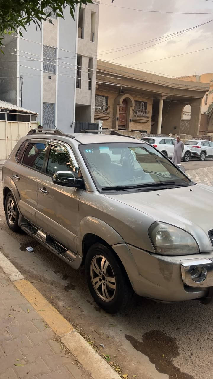 توسان ٢٠٠٧ • محرك ٢٠٠٠ • رقم بغداد